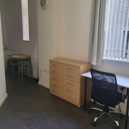 Lovely Spacious Studio Flat In City Centre. Birmingham Exterior foto